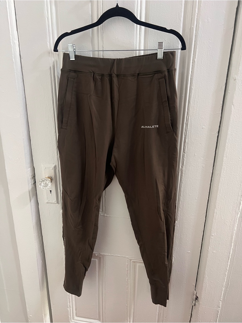 Alphalete Men's dark Olive Performance Jogger Pants